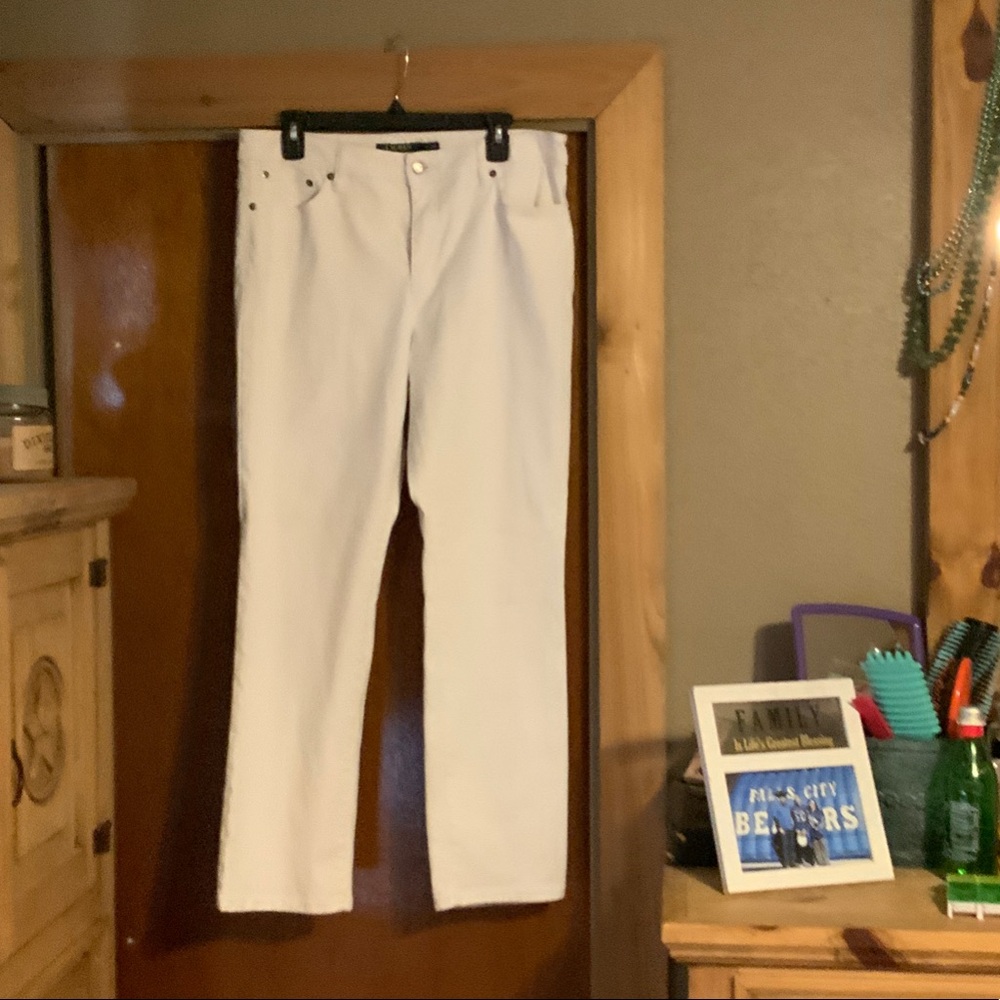 Lauren Ralph Lauren Women's Straight Leg Jeans in White